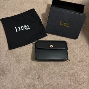 Hello Clio Kindle Purse